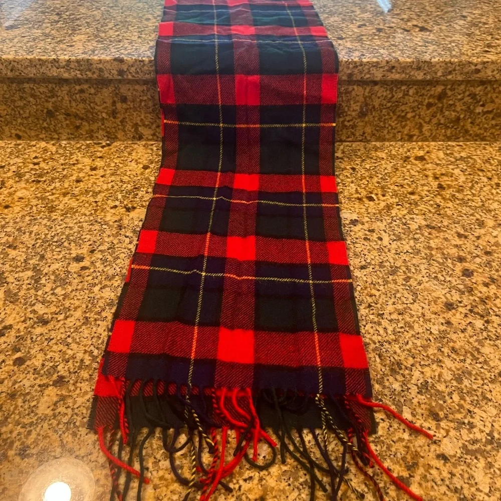 Vintage Glencroft Country Wear Red Tartan Plaid Wool Scarf Made Great Britain